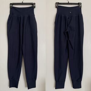 Navy Blue Old Navy Active Elevate Legging XS